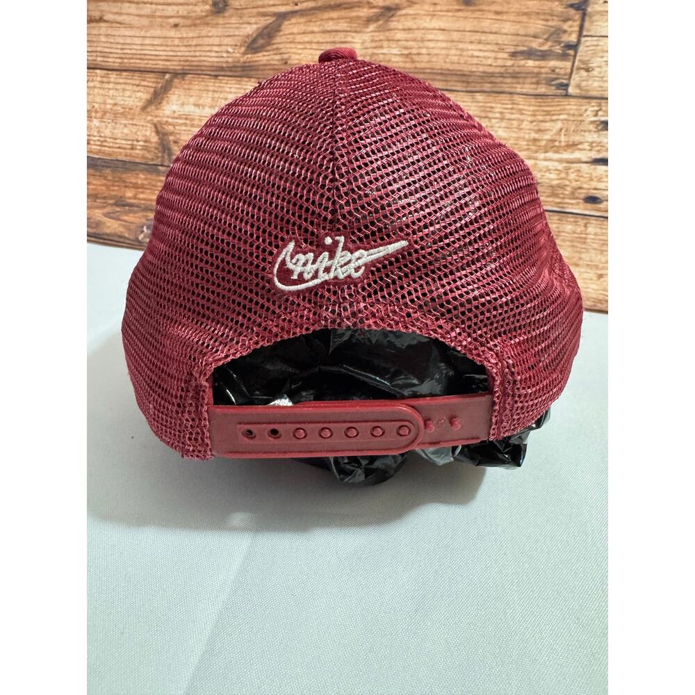 Arkansas Razorbacks Nike Red Mesh Snapback Hat - Picture 3 of 9